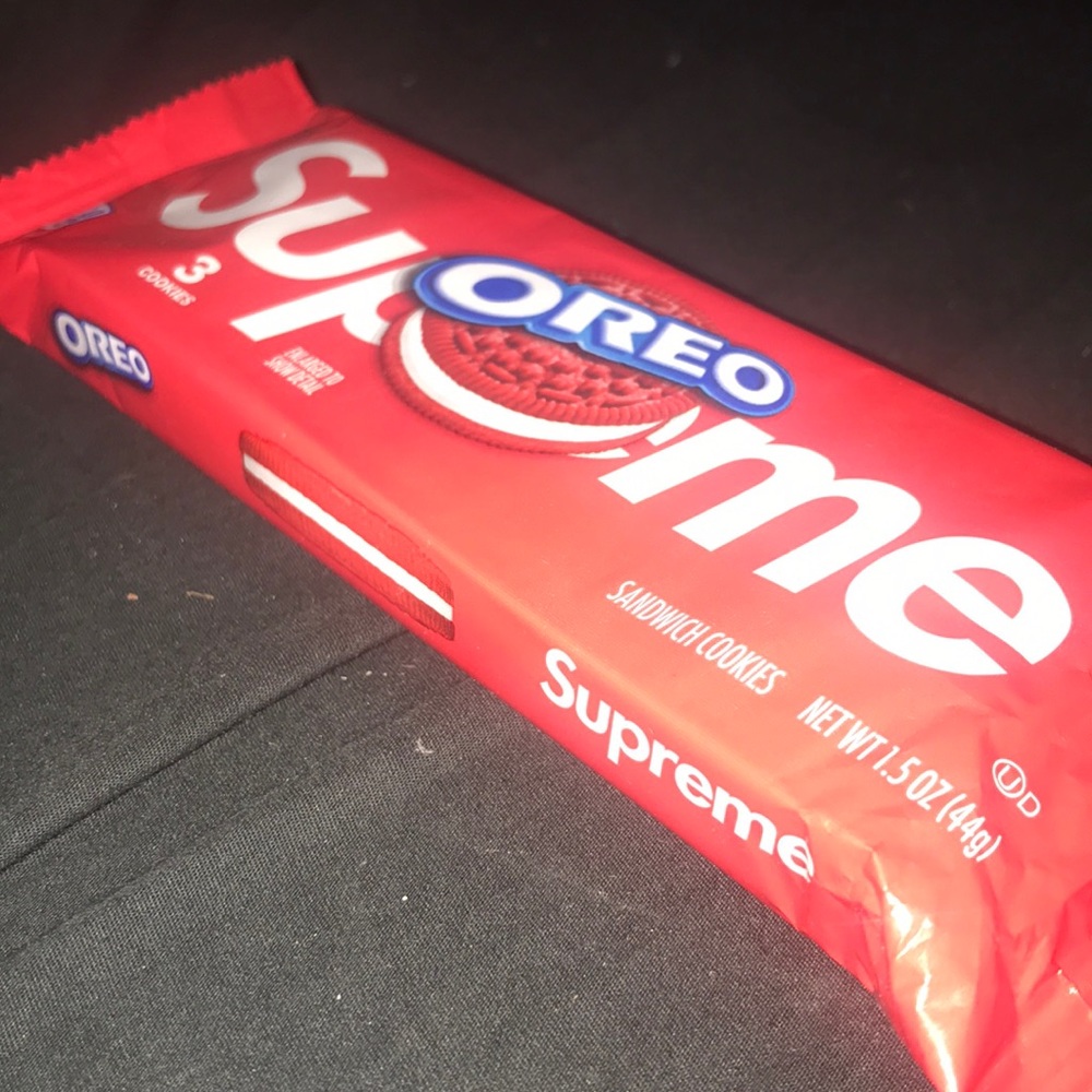 Supreme Oreos - Picture 3 of 4